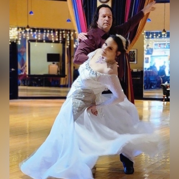 Meet your Posher, Sybil - Picture 4 of 16